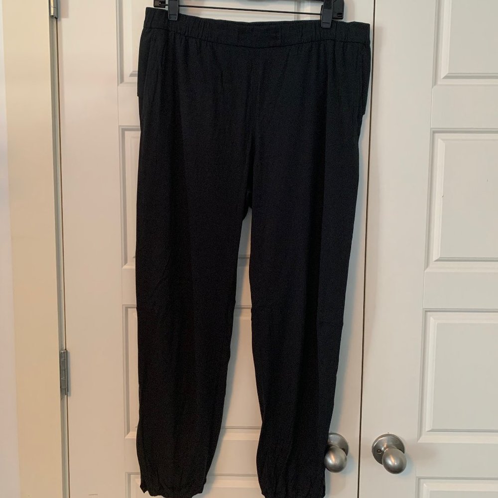 Lululemon On the Fly Jogger